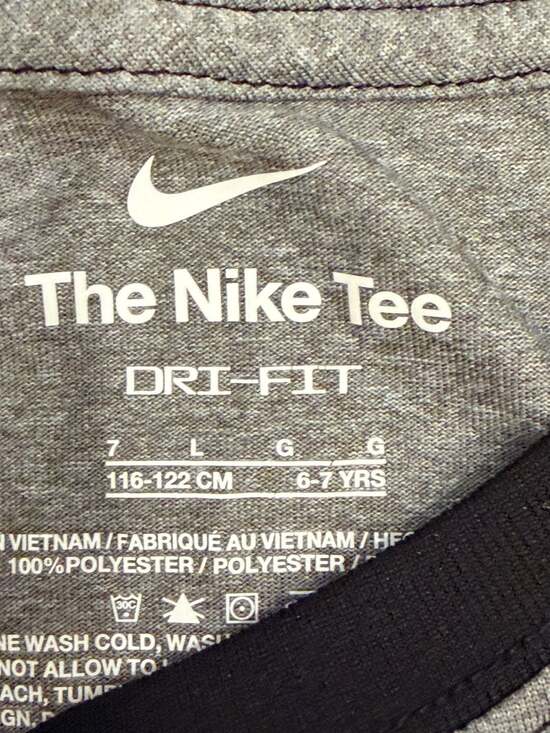 Bundle of 3 Boys Graphic Shirts: Nike Dri-Fit Raglan, Nike Worldwide Neon Logo & - Picture 2 of 3